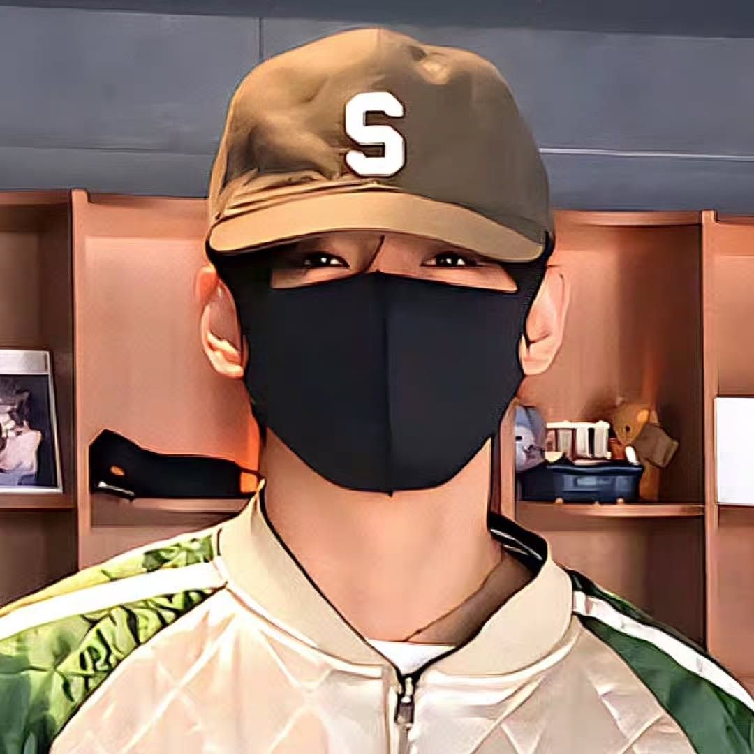 Behind-the-scenes cut of V (BTS)