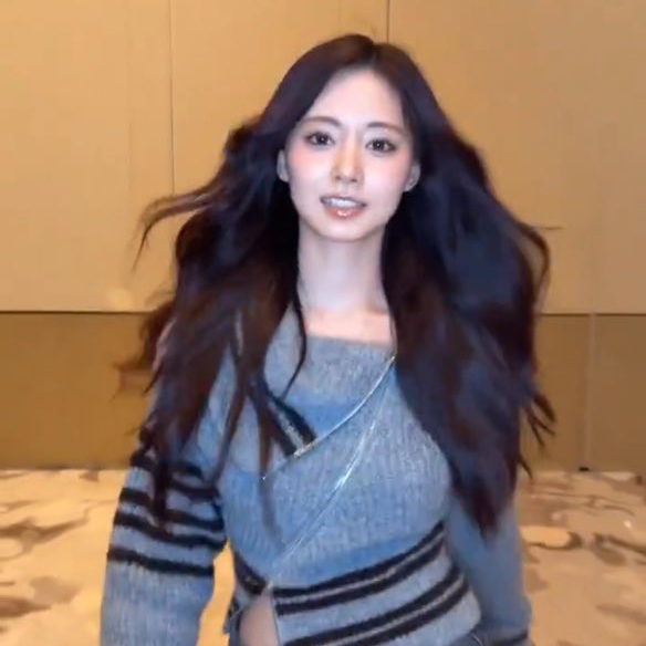 쯔위 (TWICE)의 비하인드 컷