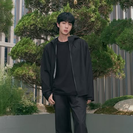 Foto terbaru Jin (BTS)