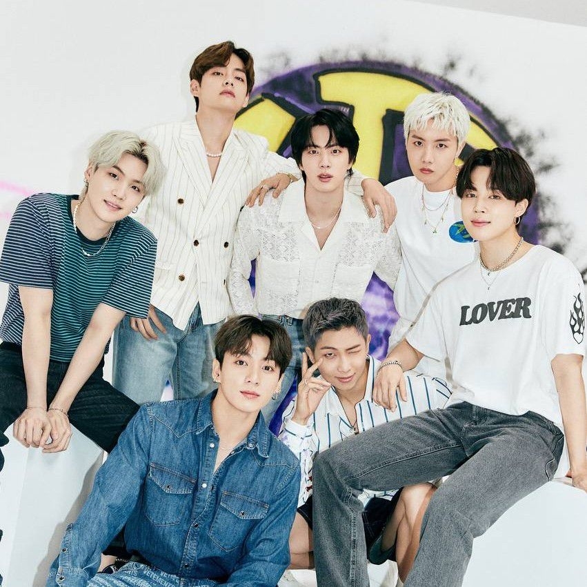 Momen yang diabadikan oleh penggemar BTS