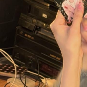 Recent activity shot of Jeong Yein (Lovelyz)