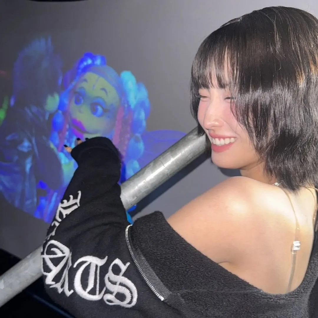 Recent activity shot of Momo (TWICE)