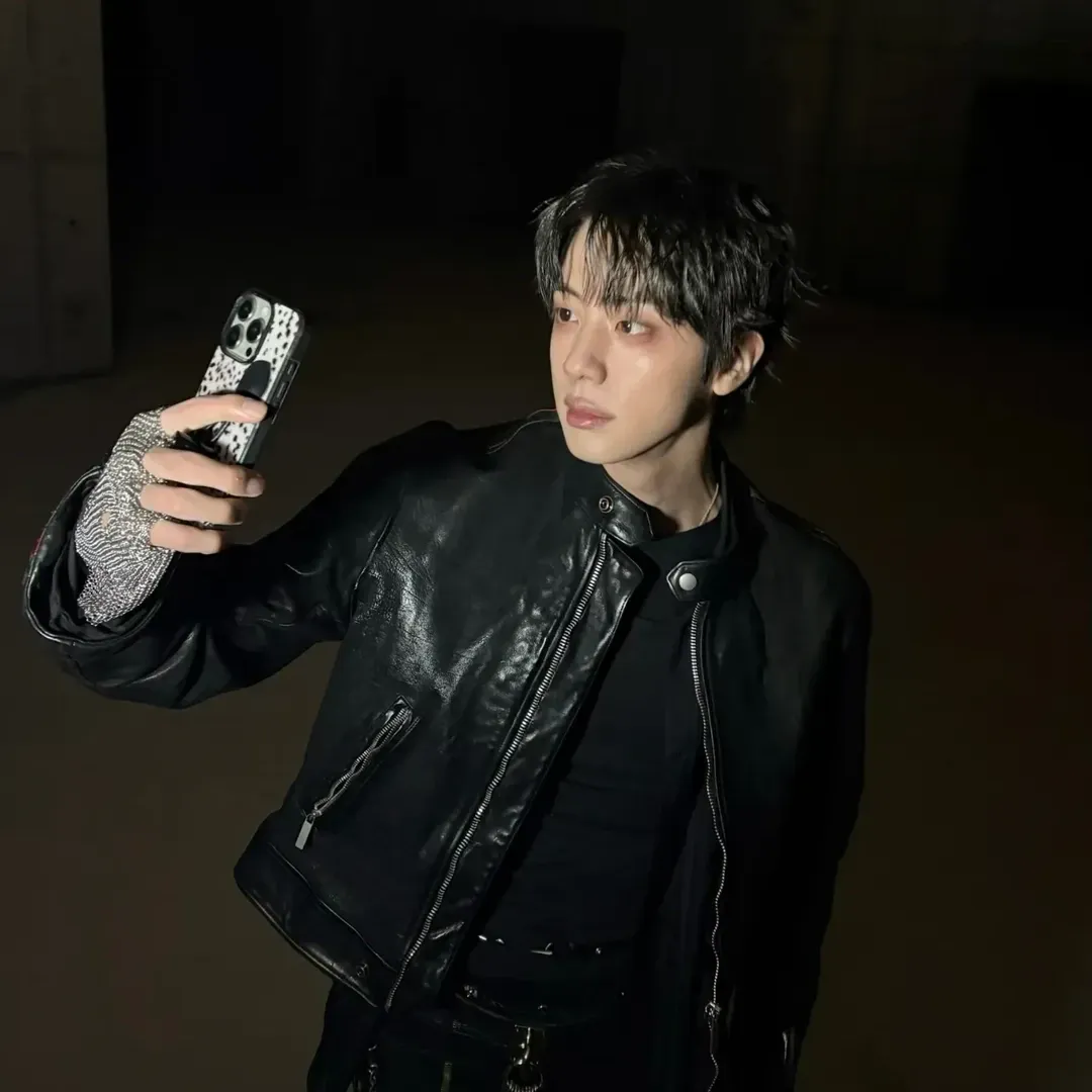 진 (방탄소년단) 최근 활동샷