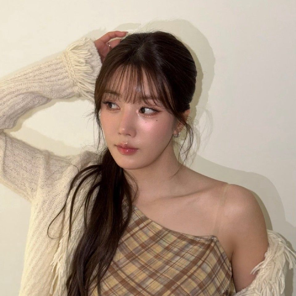 Behind-the-scenes cut of Kwon Eunbi