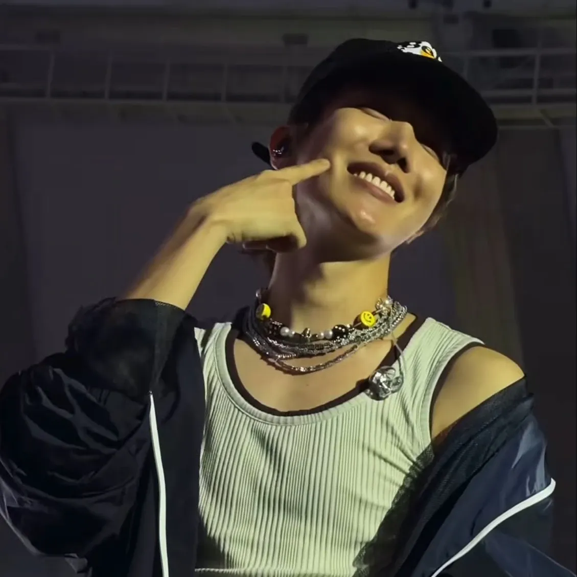 제이홉 (방탄소년단)의 최신 사진