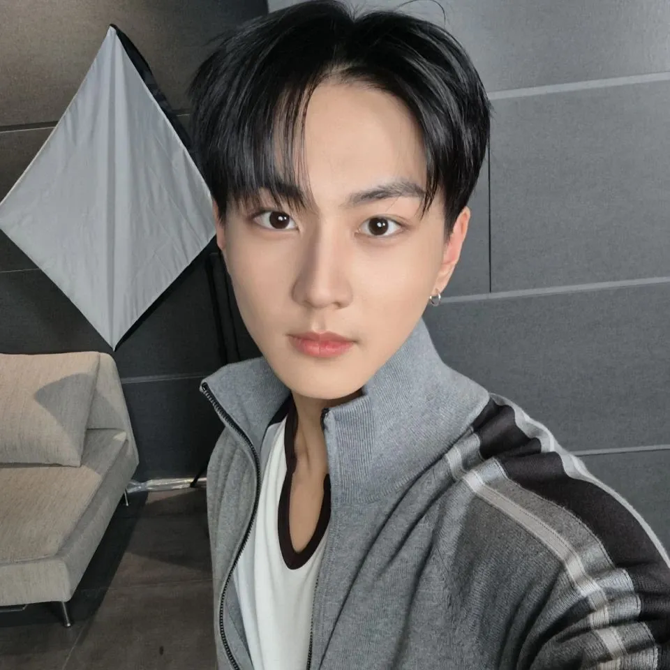 Foto aktivitas terbaru ENHYPEN