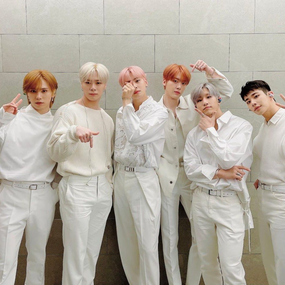 아스트로의 비하인드 컷