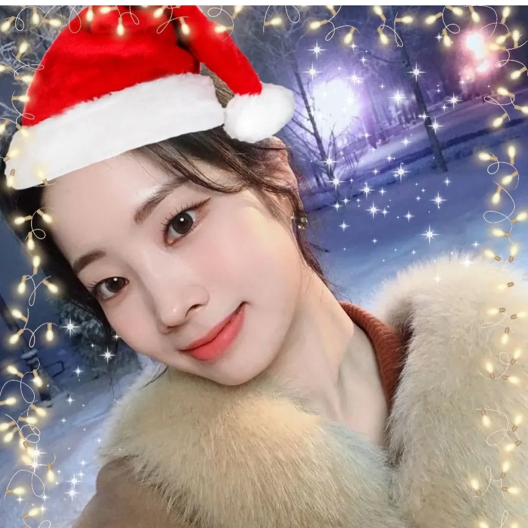 Recent activity shot of Dahyun (TWICE)