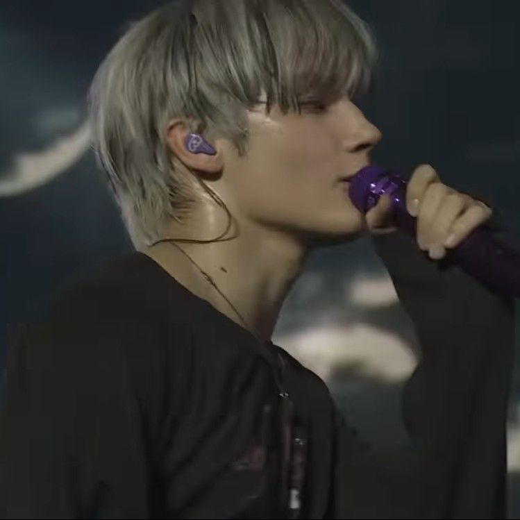 Latest photo of HueningKai (TOMORROW X TOGETHER)