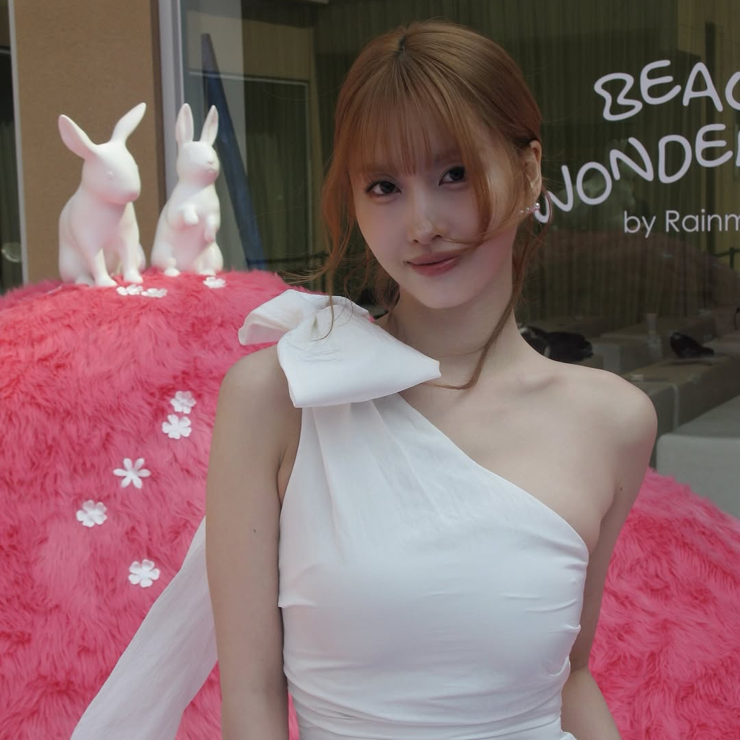 Potret di balik layar Momo (TWICE)