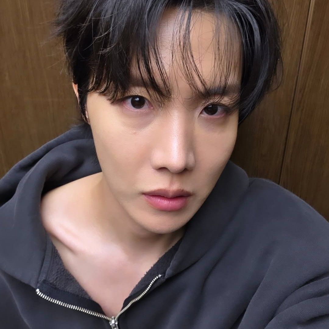 Behind-the-scenes cut of j-hope (BTS)
