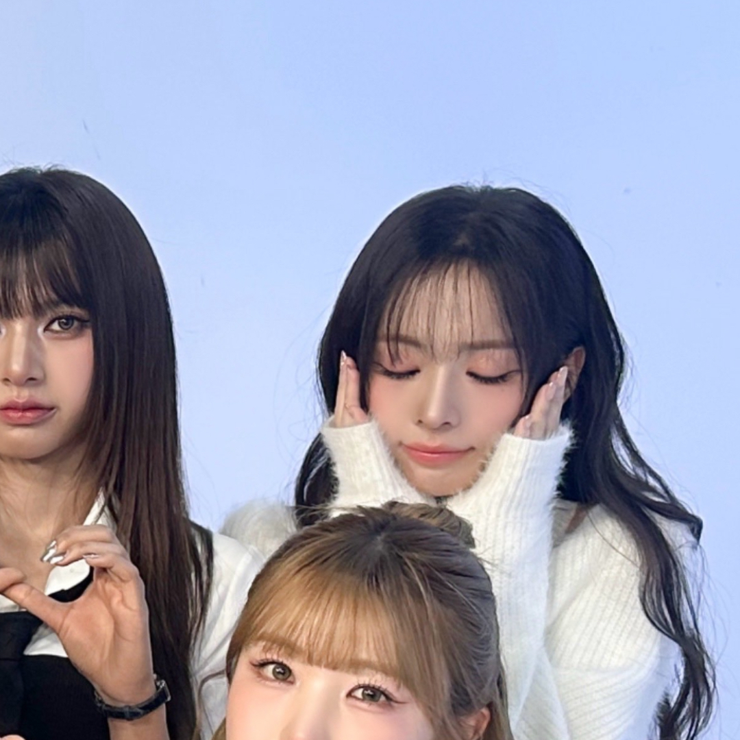 A moment captured by SAY MY NAME's fan