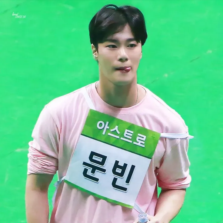 A moment captured by Moonbin (ASTRO)'s fan