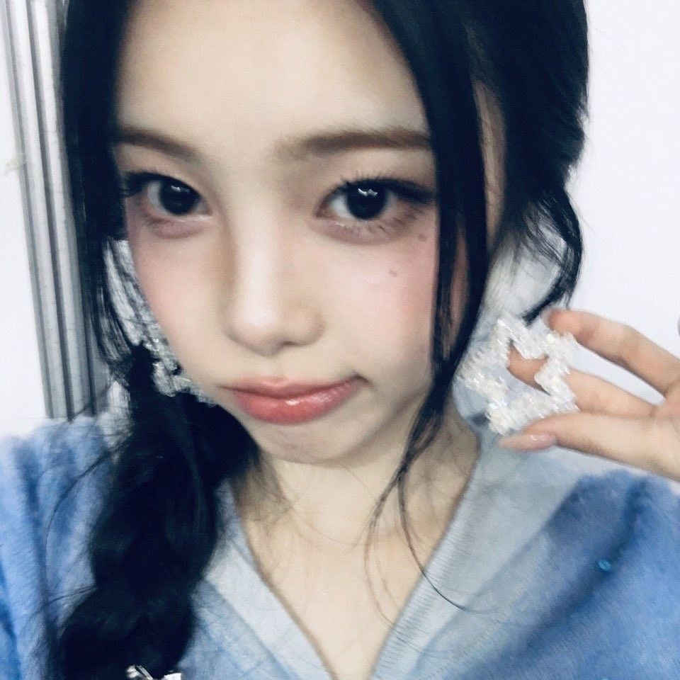 Behind-the-scenes cut of Ian (Hearts2Hearts)