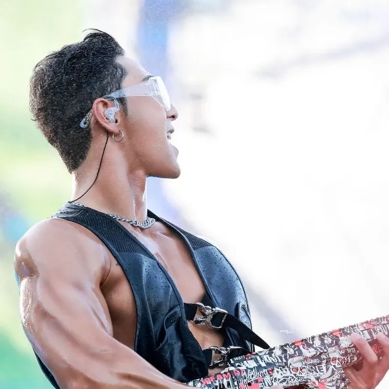 백호의 비하인드 컷