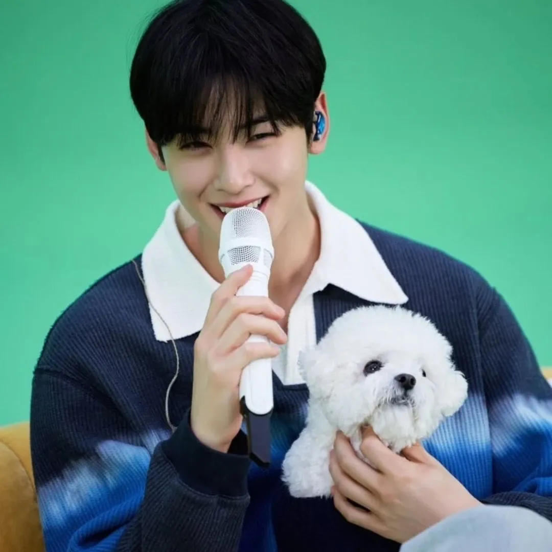 Latest photo of Eunwoo (ASTRO)