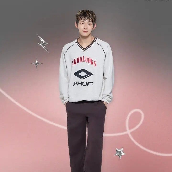 A moment captured by AHOF's fan