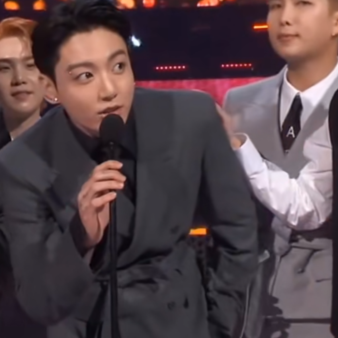 정국 (방탄소년단)의 최신 사진