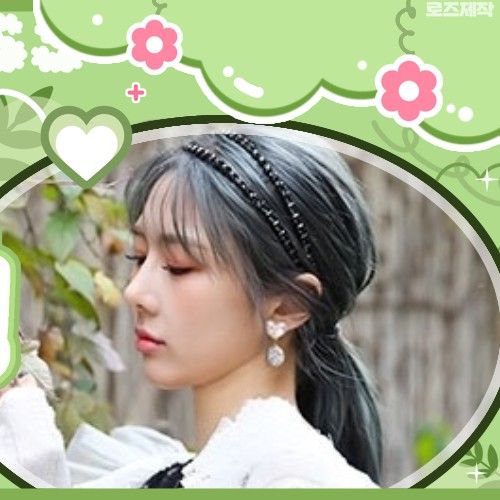 Recent activity shot of Yoohyeon (DREAMCATCHER)