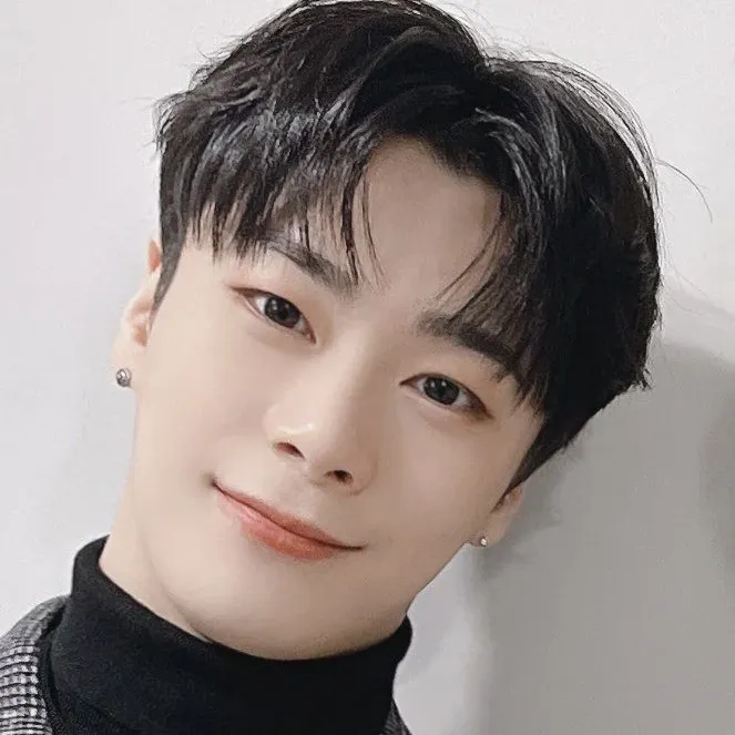 A moment captured by Moonbin (ASTRO)'s fan
