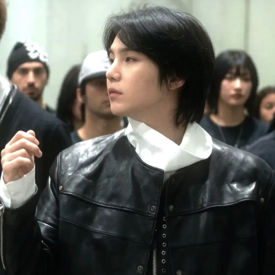 Latest photo of SUGA (BTS)