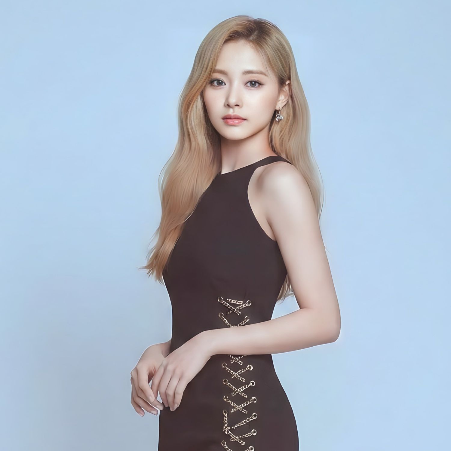 Foto aktivitas terbaru Tzuyu (TWICE)