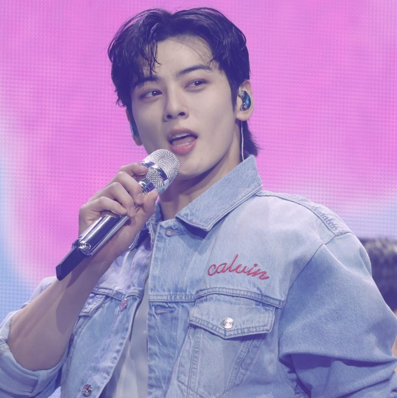 A moment captured by Eunwoo (ASTRO)'s fan