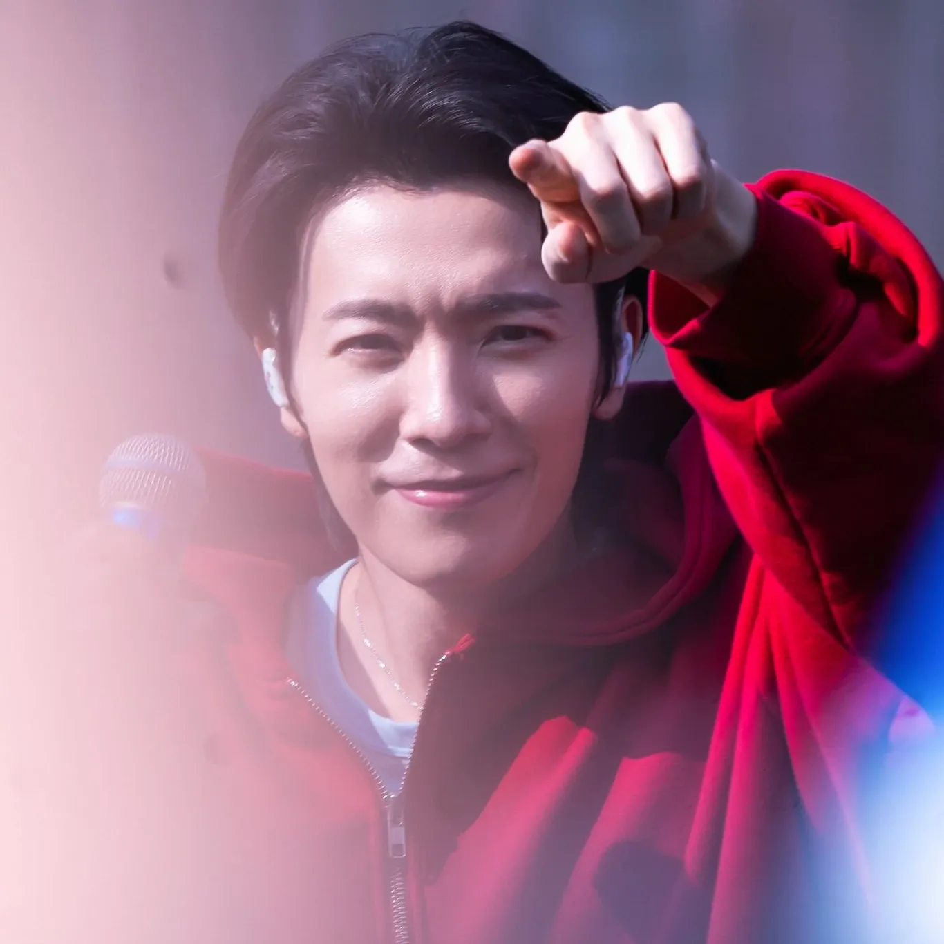 Momen yang diabadikan oleh penggemar Donghae (Super Junior)