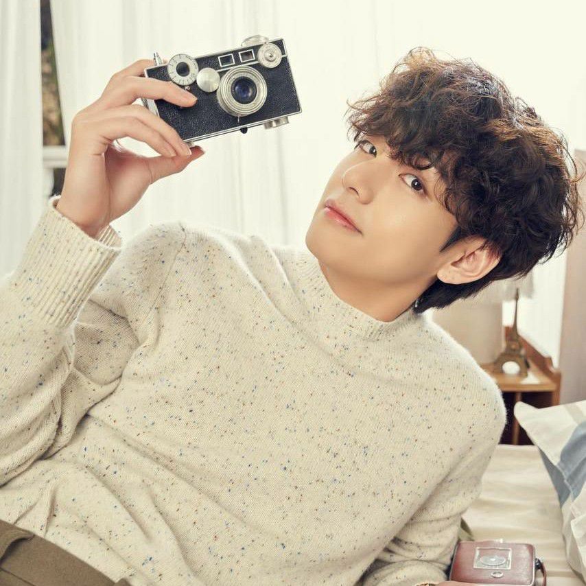 Foto terbaru V (BTS)