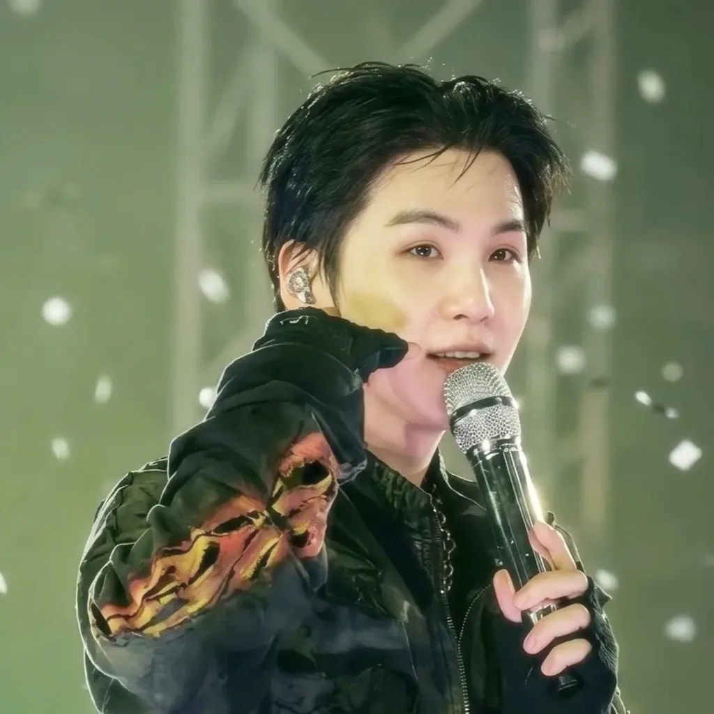 SUGA (防彈少年團)的最新活動照片