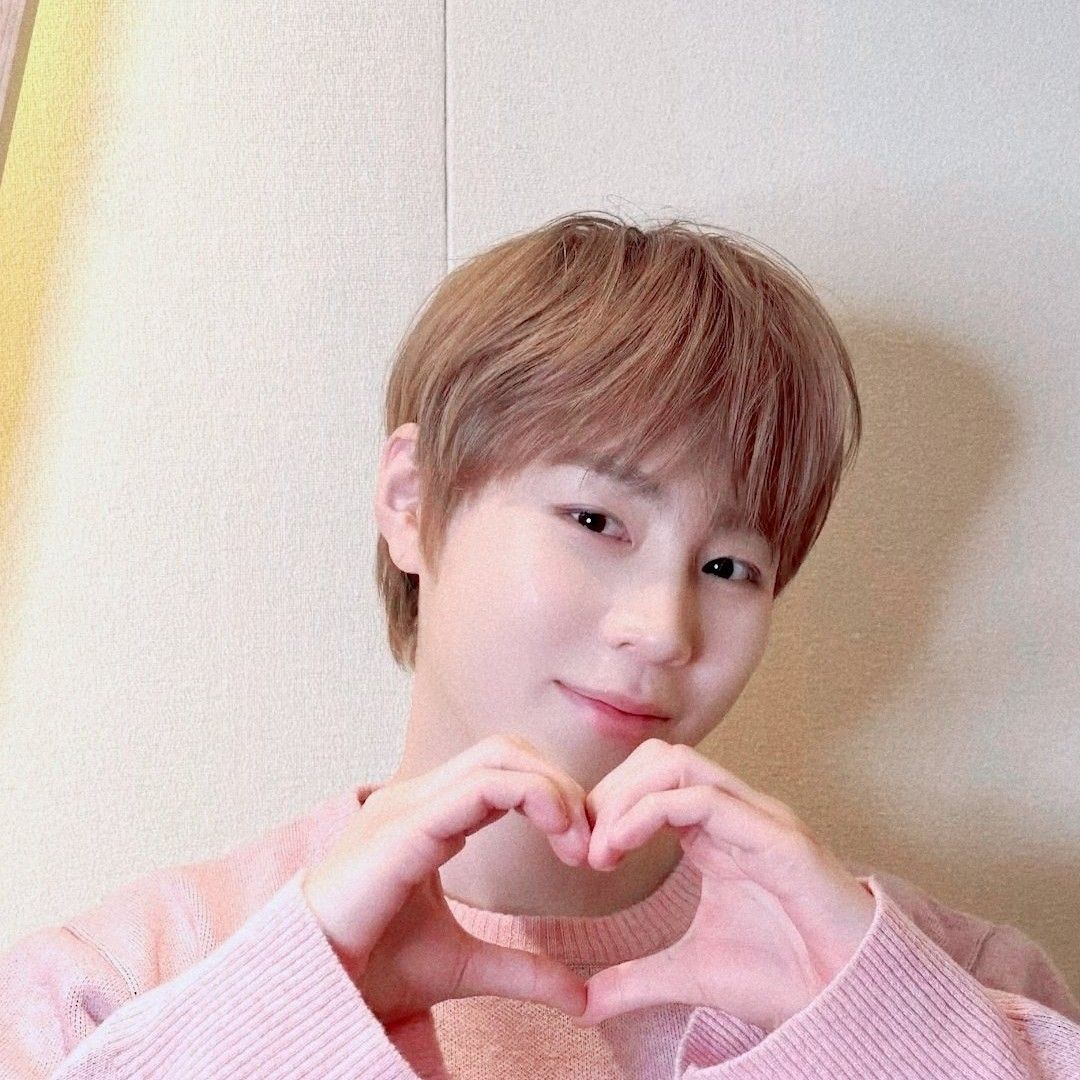 ハ・ソンウンの最近の活動写真