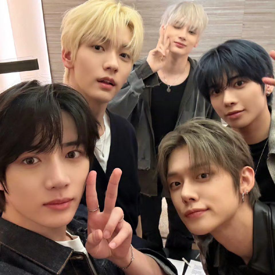 Behind-the-scenes cut of HueningKai (TOMORROW X TOGETHER)