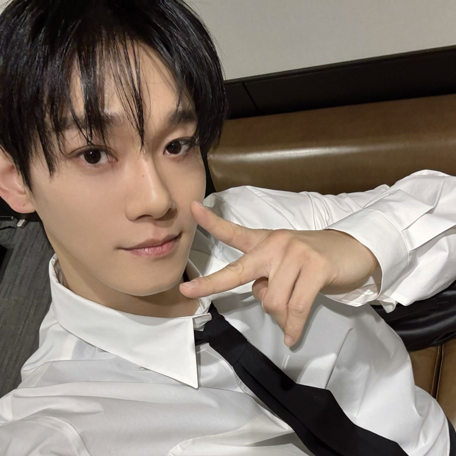 첸 (EXO)의 비하인드 컷