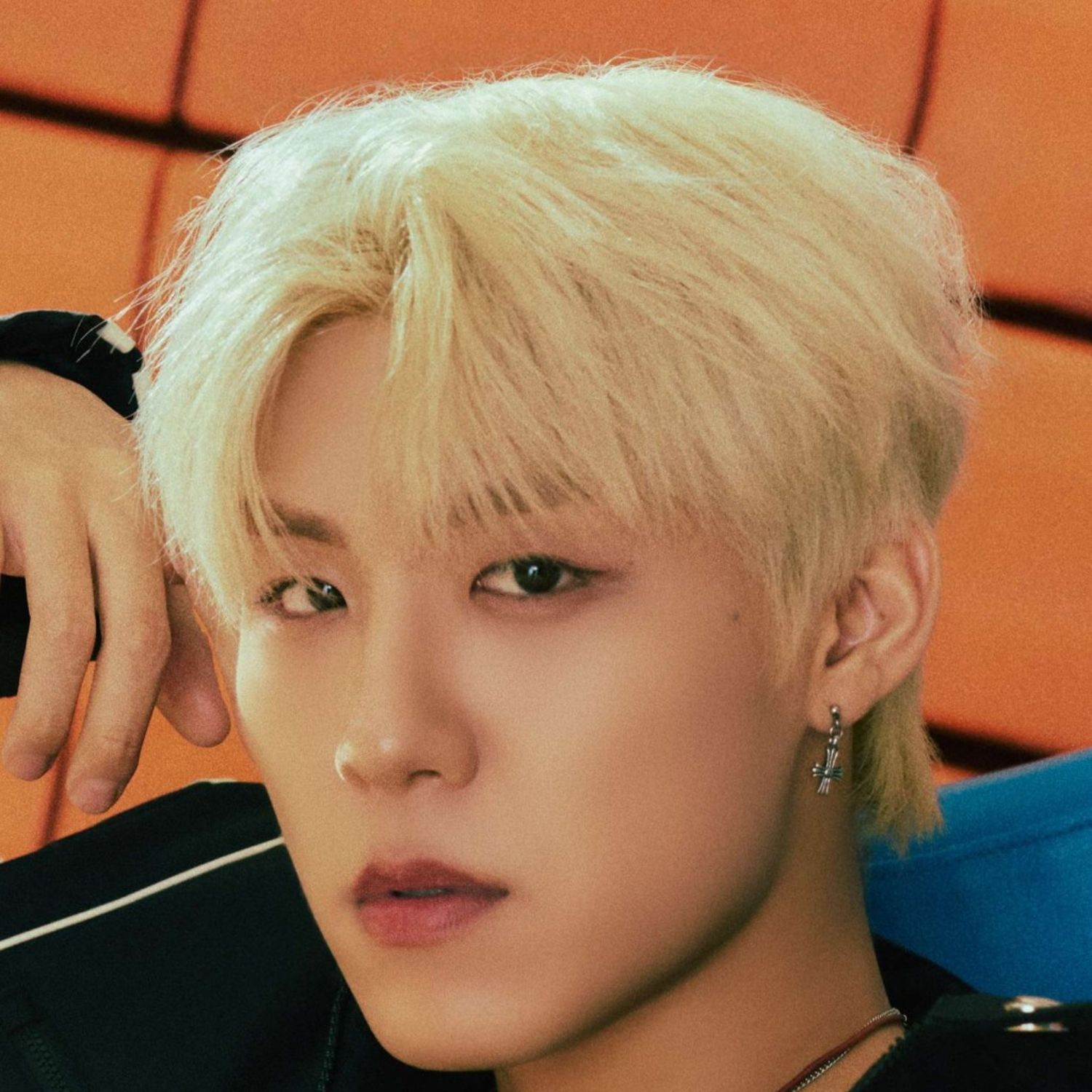 Behind-the-scenes cut of Park Woojin (AB6IX)