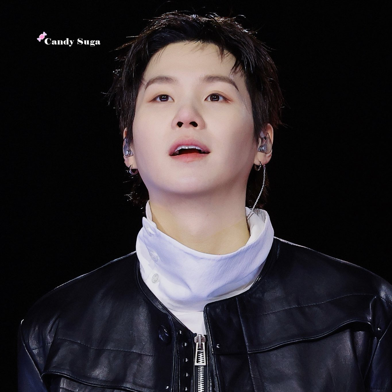 Foto aktivitas terbaru SUGA (BTS)