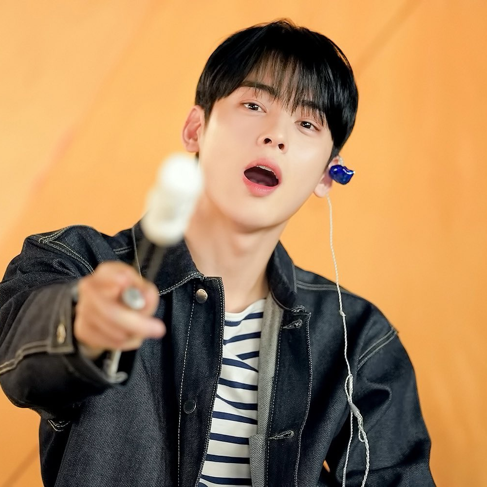 ASTROの最近の活動写真