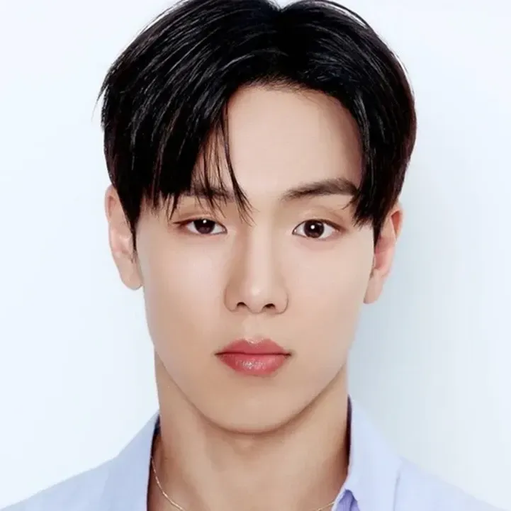 Shownu (MONSTA X)的最新活動照片