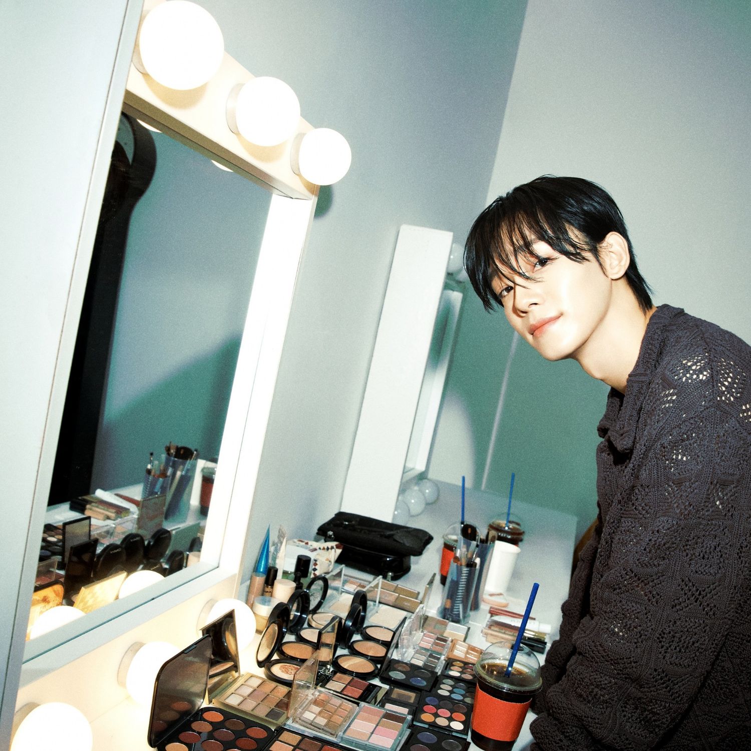 Behind-the-scenes cut of Chen (EXO)