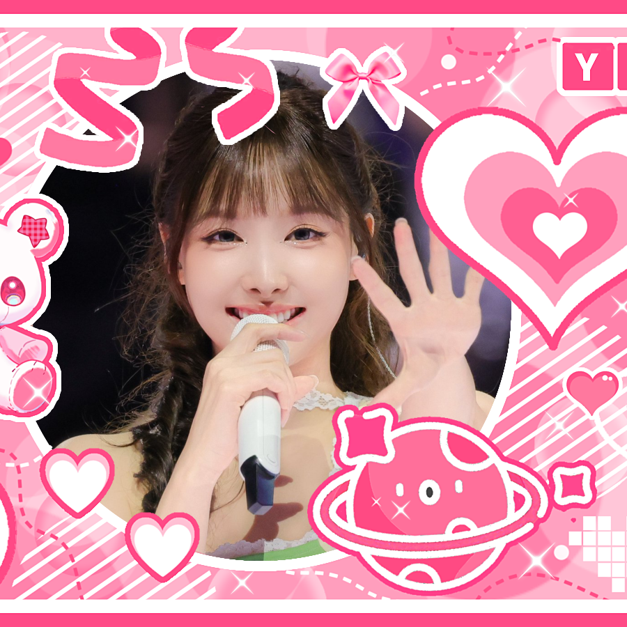 A moment captured by Nayeon (TWICE)'s fan