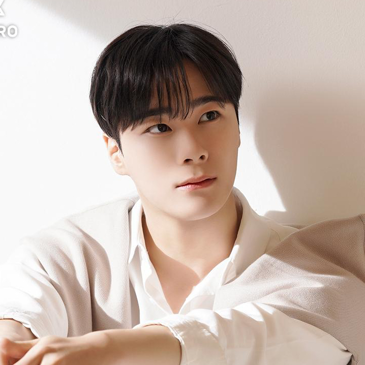 A moment captured by Moonbin (ASTRO)'s fan