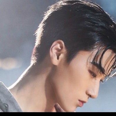 A moment captured by San (ATEEZ)'s fan