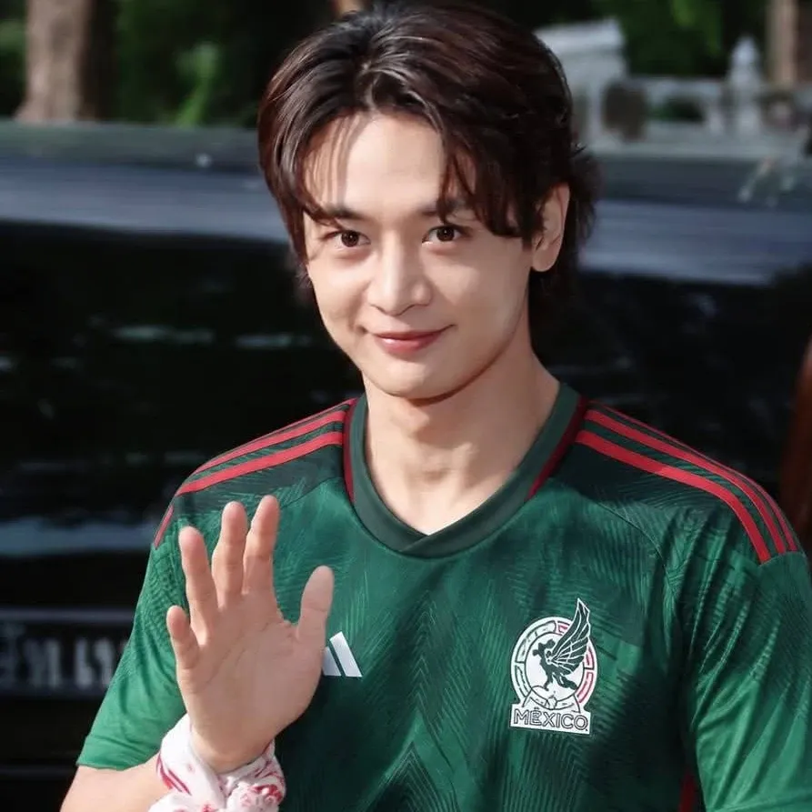Latest photo of Minho (SHINee)