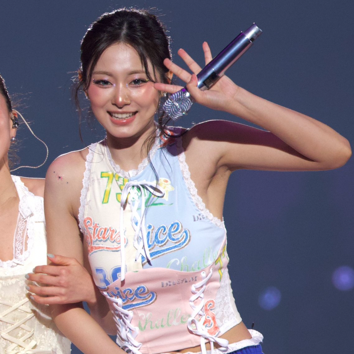 Foto aktivitas terbaru Tzuyu (TWICE)