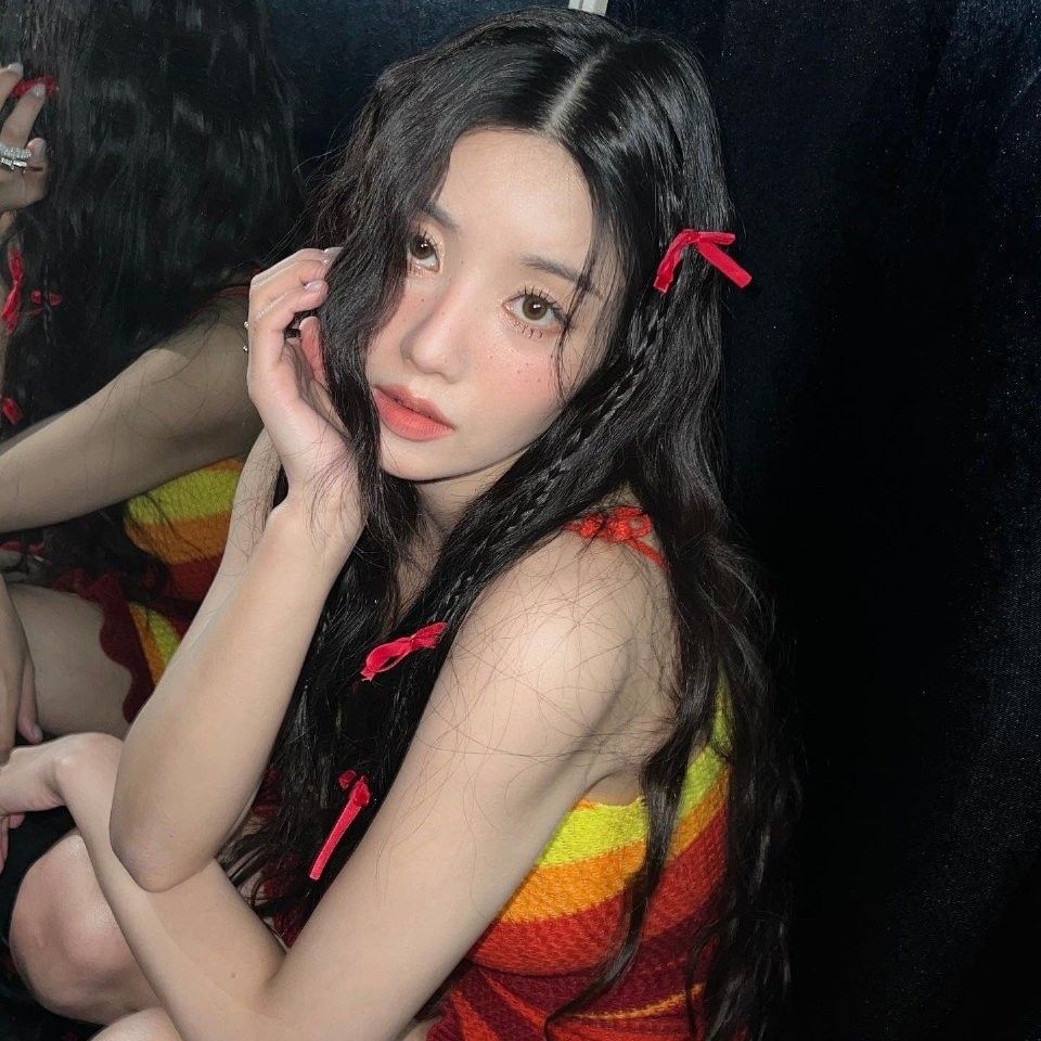 Behind-the-scenes cut of Kwon Eunbi