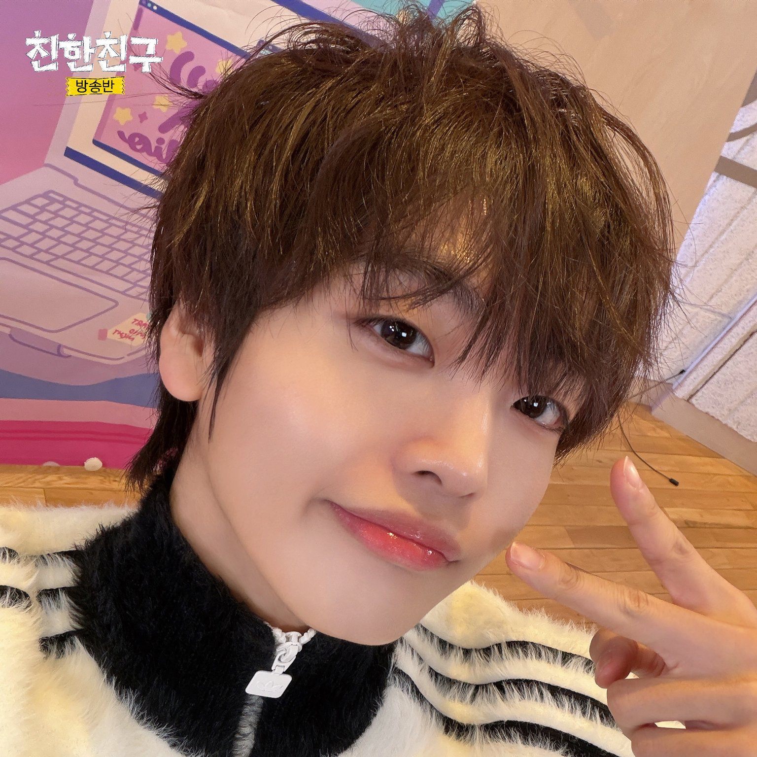 Behind-the-scenes cut of Hyeongjun (CRAVITY)