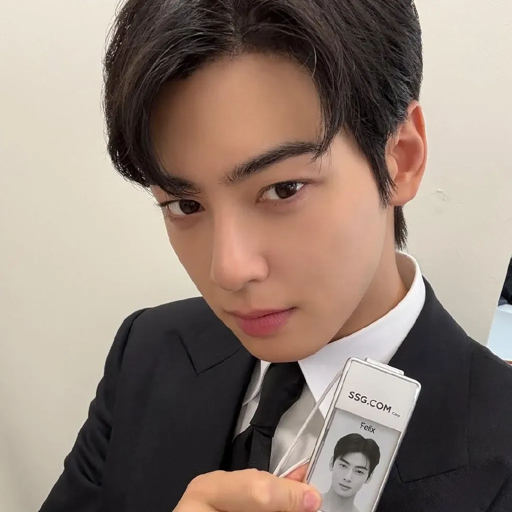 Recent activity shot of Eunwoo (ASTRO)