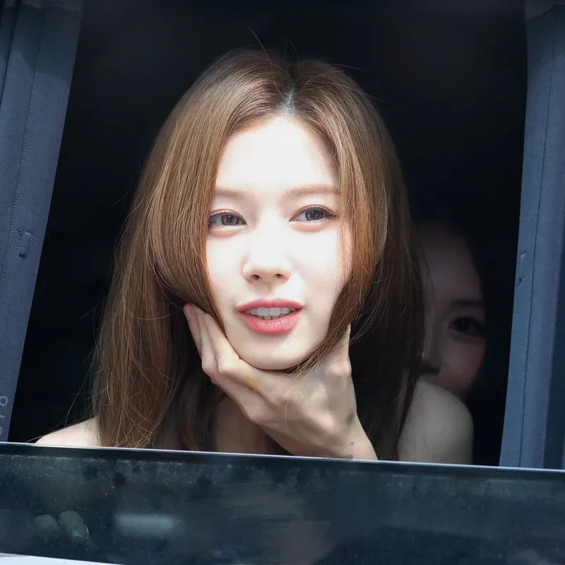 A moment captured by Sana (TWICE)'s fan