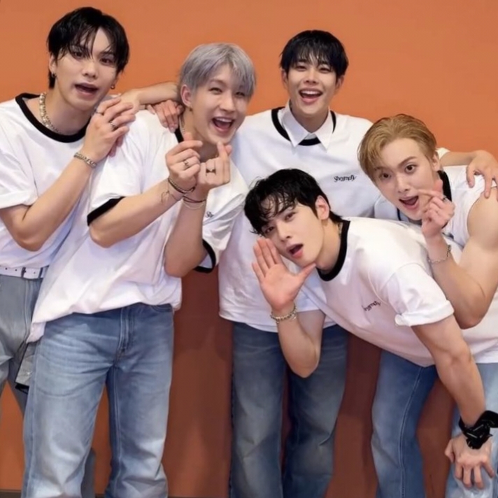 ASTROの最新写真