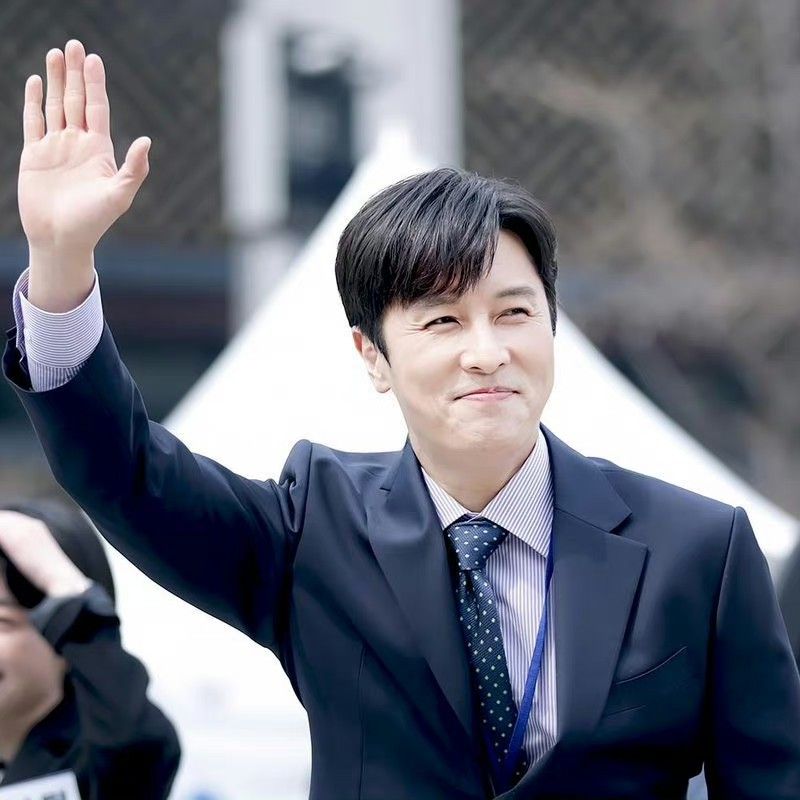 A moment captured by Kim Dongwan (SHINHWA)'s fan