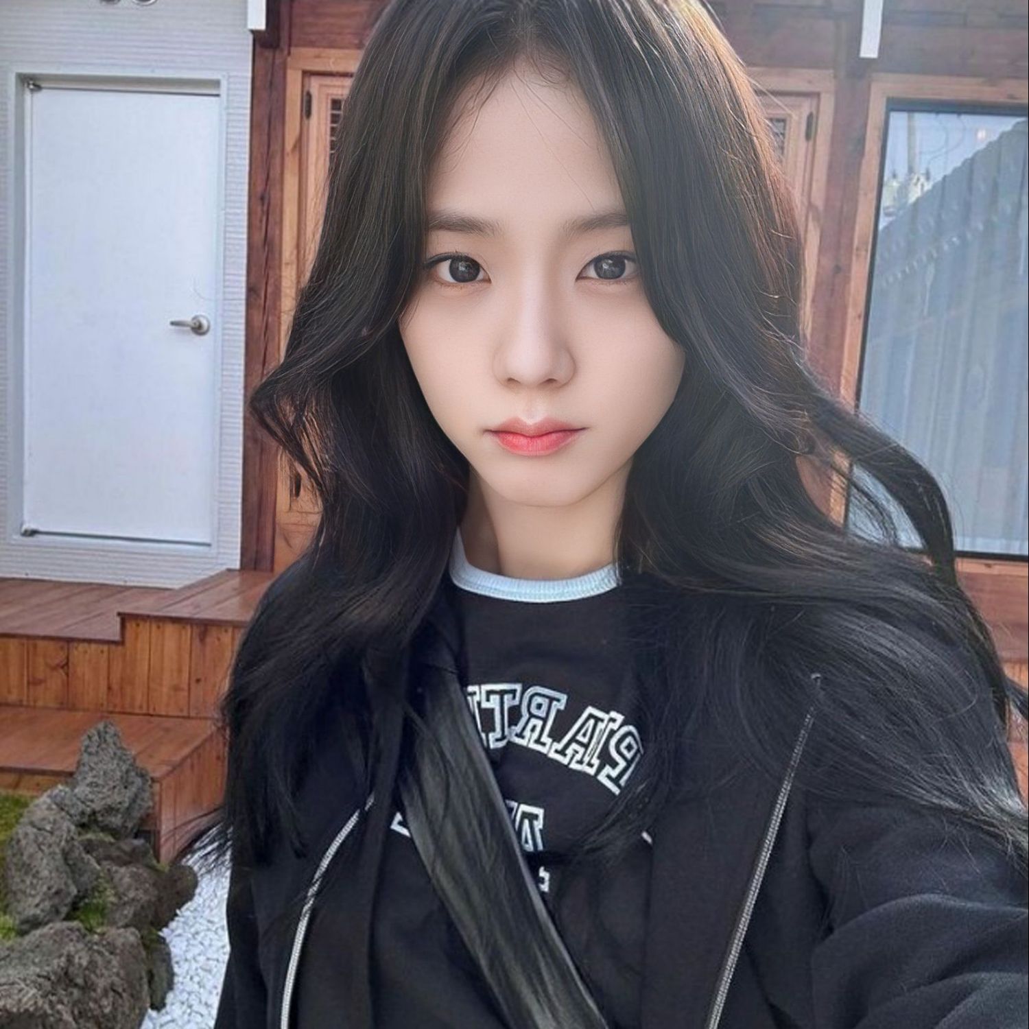 Foto aktivitas terbaru Jisoo (BLACKPINK)